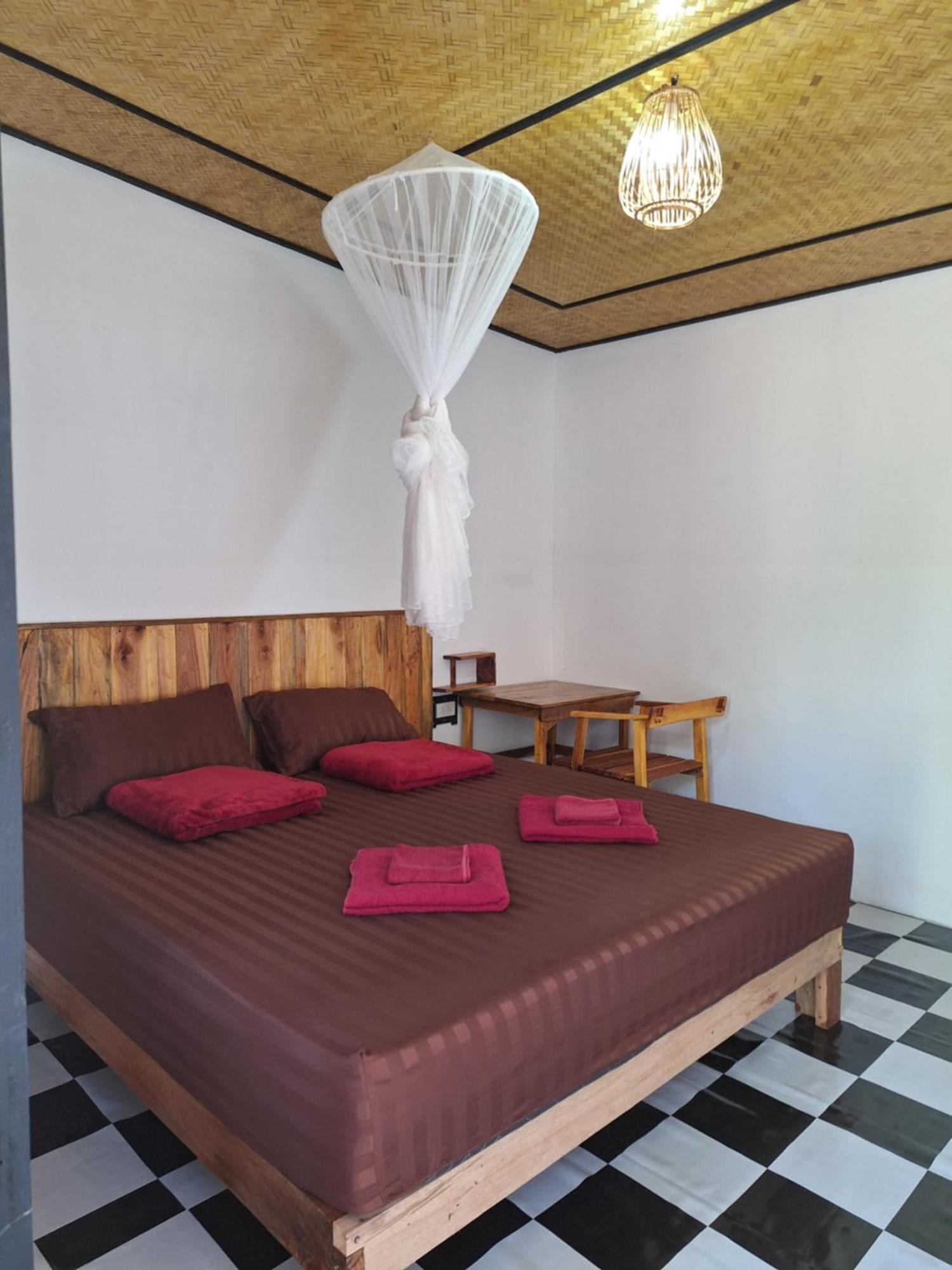 Lanta Happy House Hotel Koh Lanta Exterior photo